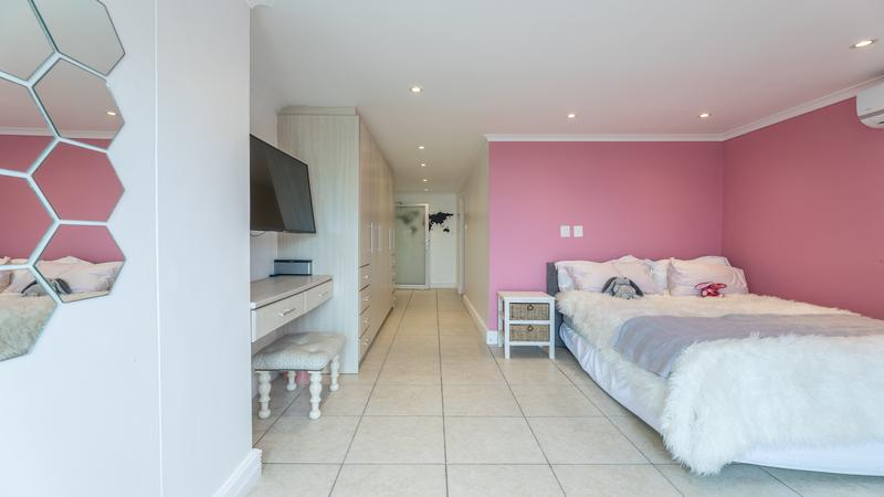 To Let 3 Bedroom Property for Rent in Van Riebeeckstrand Western Cape